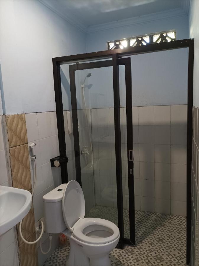 Merendeng Hostel Kuta Kuta  Bagian luar foto