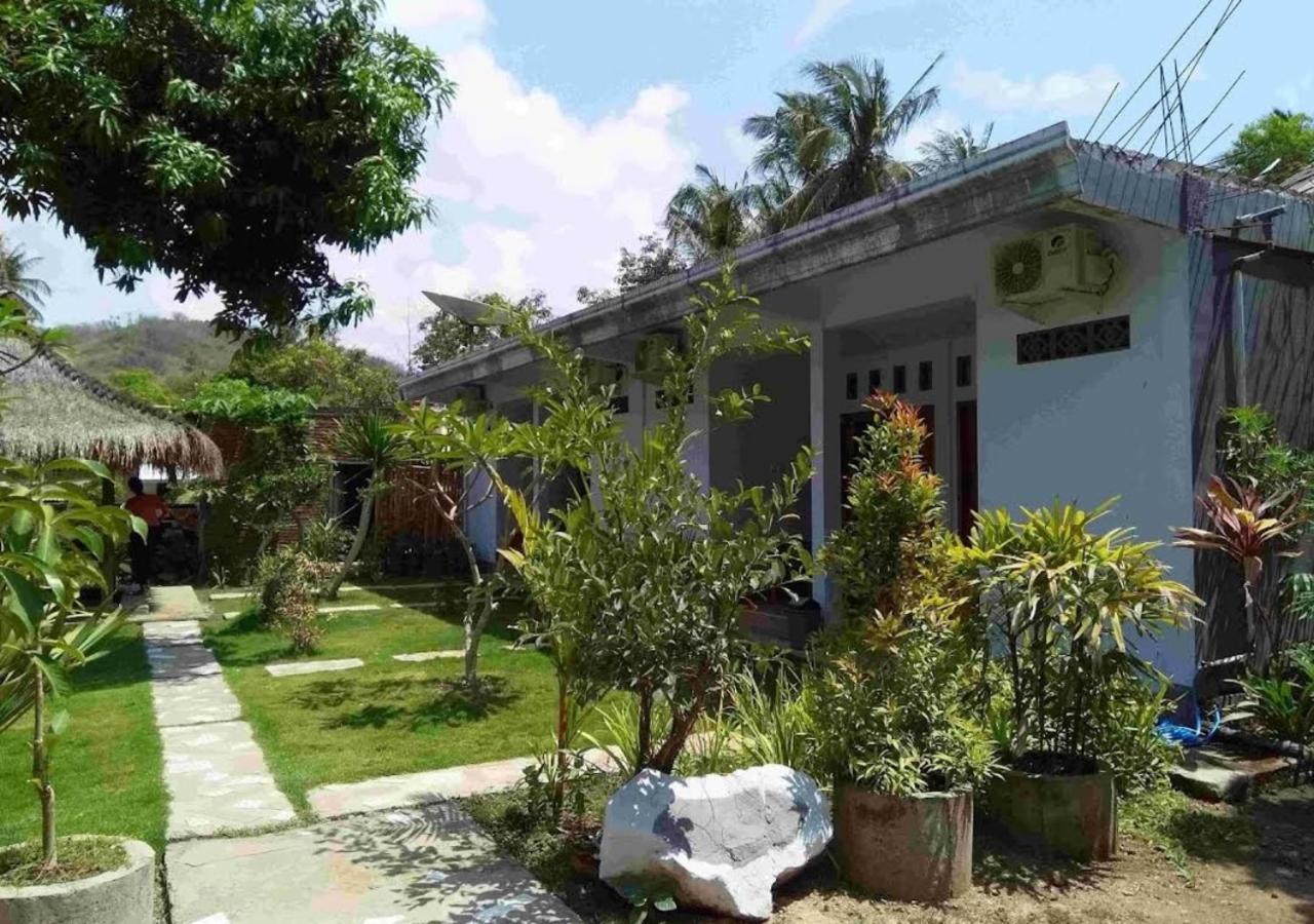 Merendeng Hostel Kuta Kuta  Bagian luar foto
