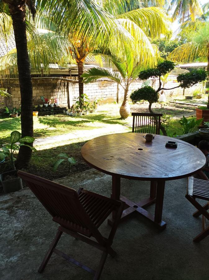 Merendeng Hostel Kuta Kuta  Bagian luar foto