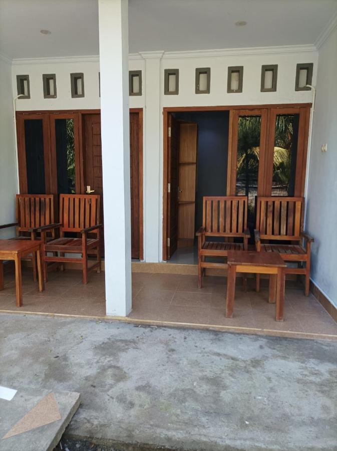 Merendeng Hostel Kuta Kuta  Bagian luar foto