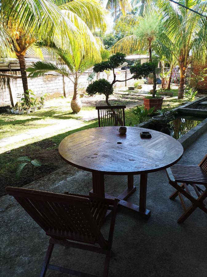 Merendeng Hostel Kuta Kuta  Bagian luar foto