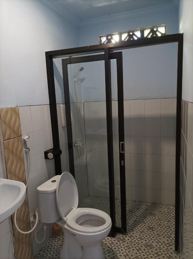 Merendeng Hostel Kuta Kuta  Bagian luar foto