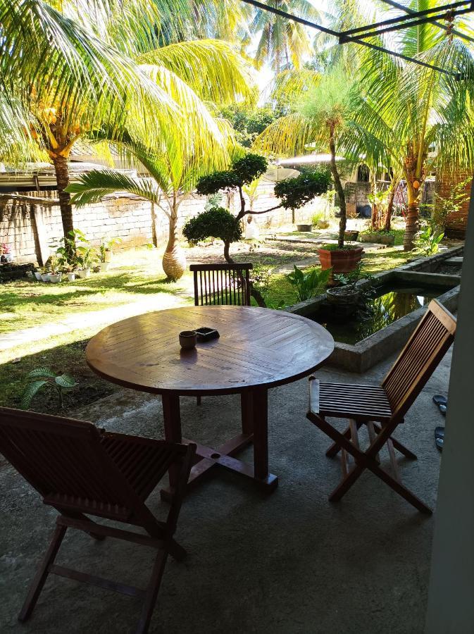 Merendeng Hostel Kuta Kuta  Bagian luar foto